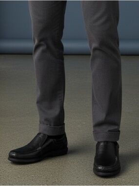 Nunn Bush Black Leather Slip-On Loafers